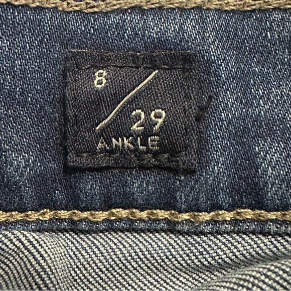 Women's Blue Jeans - Picture 9 of 10